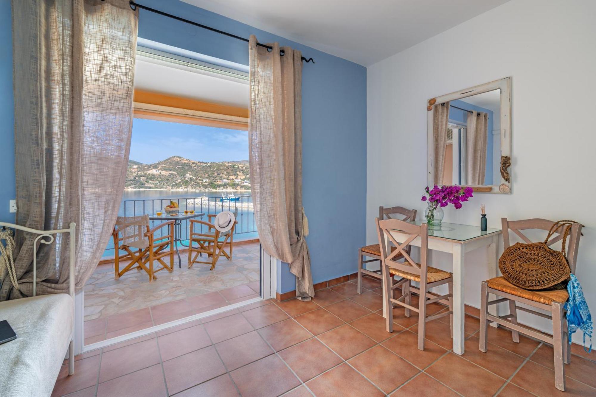 Niovi Seaview Apartments Айи-Апостоли Экстерьер фото